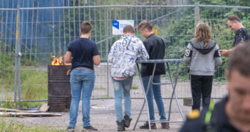 Melding van brand en schoten in Hardinxveld; brandweer en politie rukken uit