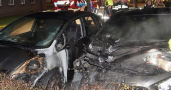 Auto’s zwaarbeschadigd na explosie en brand in Dordrecht