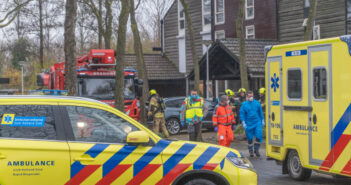 Team traumahelikopter en brandweer assisteren bij medische noodsituatie in Papendrecht