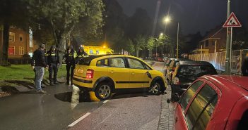Vermoeide automobilist rijdt tegen meerdere auto’s in Dordrecht