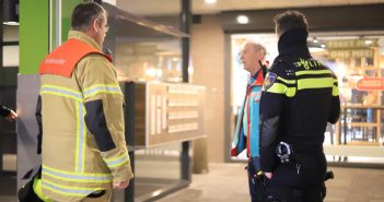 Man valt met pan op het vuur in slaap in Dordrecht; hulpdiensten rukken uit