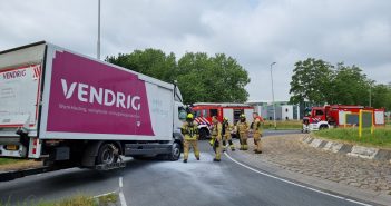 Brand in vrachtwagen op de Geerweg in Zwijndrecht