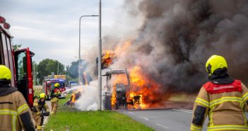 Trekker en lading volledig in brand op N216 bij Giessenburg