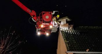 Bliksem slaat in bij woning in Papendrecht