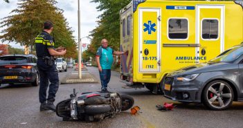 Auto botst met scooter in Gorinchem