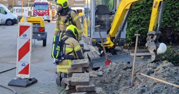 Gaslek tijdens aanleg glasvezelkabel in Alblasserdam; schoolkinderen voor zekerheid naar binnen