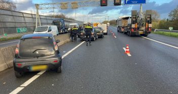 Kettingbotsing op A15 bij Hardinxveld; meer dan een uur vertraging
