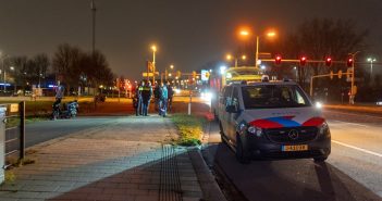 Scooterrijders botsen frontaal op elkaar langs N915 bij Alblasserdam