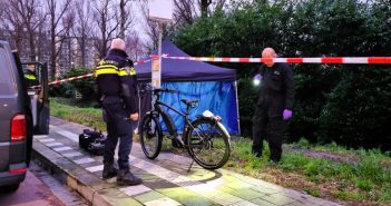 Overleden man aangetroffen in het water in Dordrecht