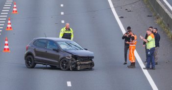Snelweg A15 bij Papendrecht dicht na ongeval