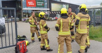 Pets Place Boerenbond Oud-Alblas aantal uur dicht om vreemde lucht; 1 persoon onwel