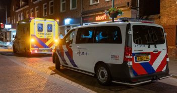 Scooterrijder gaat onderuit en raakt gewond op Dam in Alblasserdam