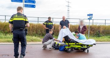 Man raakt gewond na schuiver met scooter op dijk Nieuw-Lekkerland