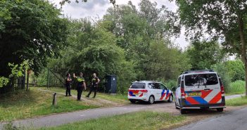 Politiehelikopter zoekt mee naar vluchtende winkeldief in Spijk