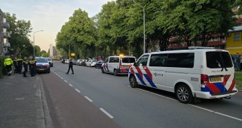Politiehelikopter boven Dordrecht na beroving met geweld