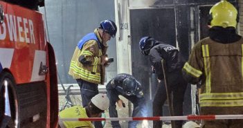 Politie zoekt getuigen na explosie en grote brand bij woning Papendrecht