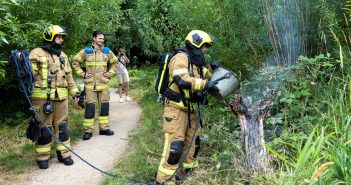 Brandweer blust brandje in Park Huis te Kinderdijk in Alblasserdam