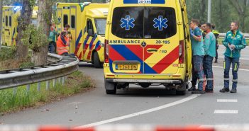 5-jarige jongen ernstig gewond bij aanrijding A15 Alblasserdam; spoedtransport naar ziekenhuis