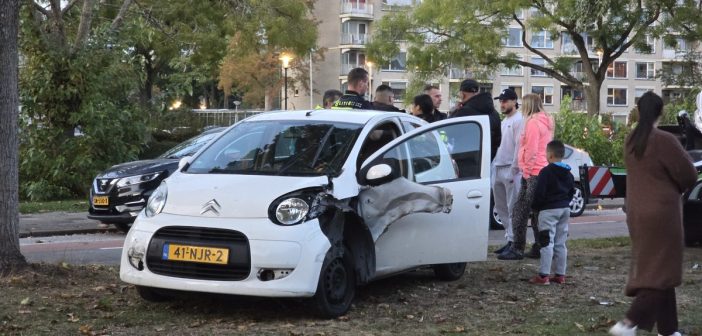 Vier voertuigen beschadigd bij ongeval in Dordrecht