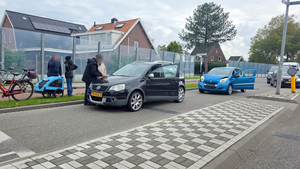 Botsing op Oude Torenweg in Alblasserdam
