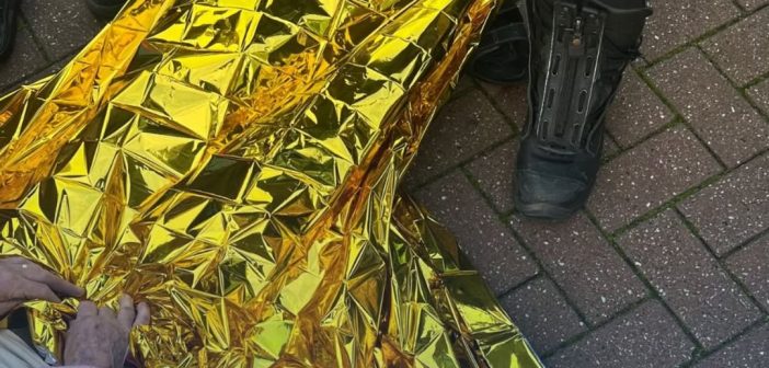 Hulpdiensten met spoed op pad voor gevallen vrouw in Alblasserdam