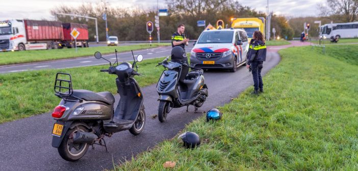 Twee gewonden bij botsing tussen scooters in Alblasserdam