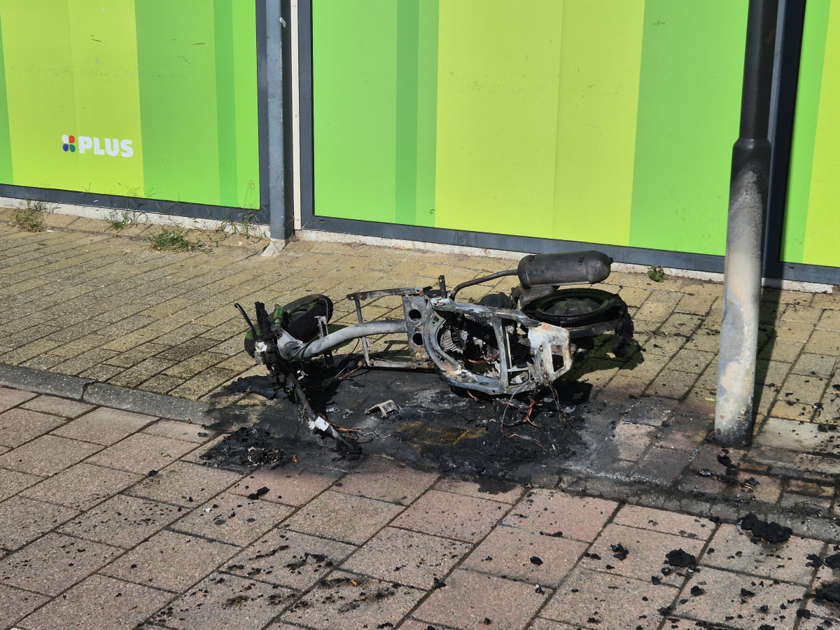 Scooter gaat in vlammen op tijdens testrit in Gorinchem